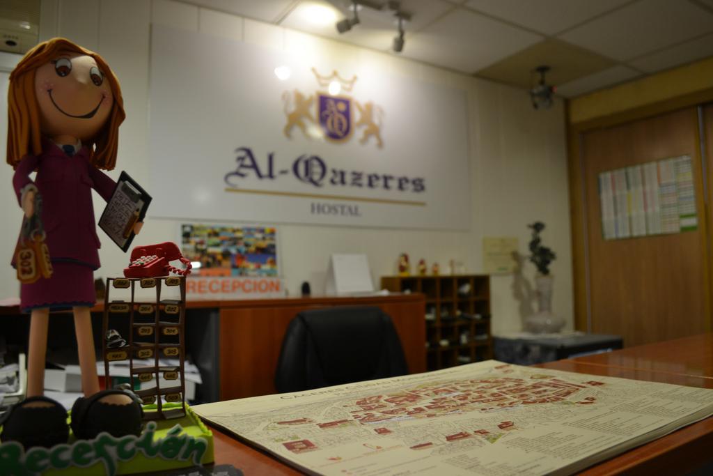 Caces Hostal Al-Qazeres חדר תמונה