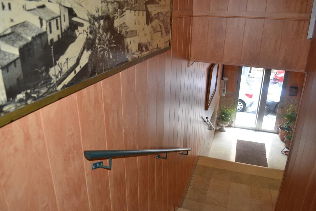 Caces Hostal Al-Qazeres מראה חיצוני תמונה